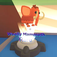 The Woolly Mammoth on display in the Fossil Isle Excavation (2020).