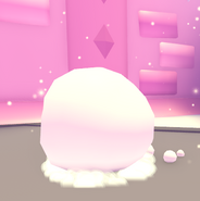 The Giant Snowball in-game.