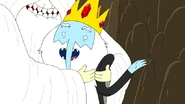 S5e48 Grand Master Wizard hugging Ice King.png (175 КБ)
