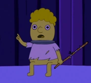 185px-S5e31 Lemonhope pointing.png (26 KB) Lemonhope con il flauto di Finn