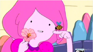 S4e10 princessbubblegum aflower and abee