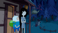 S3E3 Finn and Marcy outside Ash's house