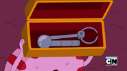 S5e34 Peppermint Butler with mechanical arm