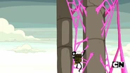 S5e14 Simon climbing gum.png (297 KB)