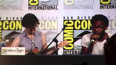 Rebecca Sugar singing "Remember You" at Comic-Con 2013.