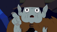 S5 e1 Farmworld Marceline warning Farmworld Finn of the crown