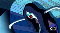 S1e12 Marceline Hisses at the light