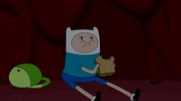 S4 E26 Finn eating a sandwich