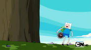 S5 e4 Porcupine attached to Finn's behind
