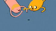 S5e10 Finn and Jake in pool