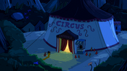 S6e5 circus entrance