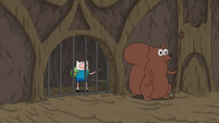 S5e4 Finn in jail