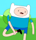 S5e18 Finn holding leg