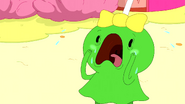 S5e19 Lollipop Girl screaming