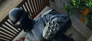 Trooper aiming the rifle.jpg
