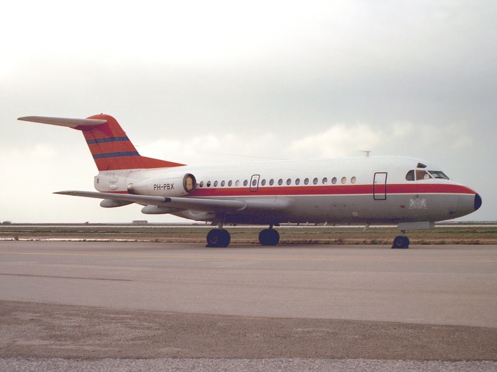 希少】大韓航空 Fokker F100 (F-28-0100) 1/400模型