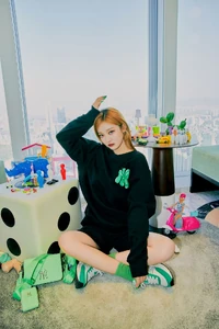 Ningning X MLB 12.jpeg (199 KB)