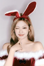 Ningning Beautiful Christmas Concept Photo 1.jpeg (1.13 MB) Beautiful Christmas (1)
