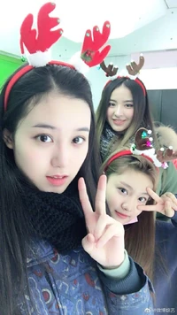 SMRookies Ningning, Xu Yiyang and JinZihan.jpeg (102 KB)