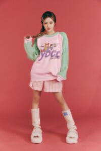 Ningning Beautiful Christmas Concept Photo 2