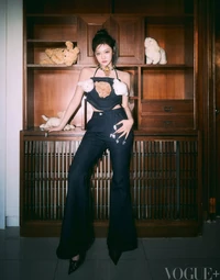 Ningning Vogue+ China March 2023 10.jpeg (431 KB)