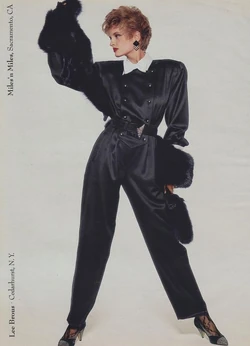 green emerald velvet dress Fashions of a Decade: The 1980s: Carnegy, Vicky: 9780816024711: Amazon.com:  Books