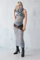 Hooded model.webp (66 KB)