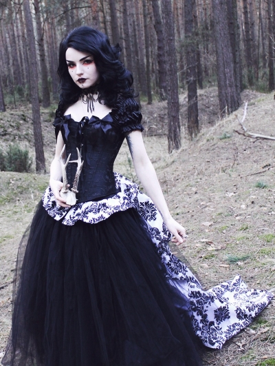 Neo Victorian Goth Girl  Gothic fashion victorian, Dark beauty, Victorian  goth