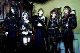 Versailles band.jpg (46 KB) Teru (second from left) of Versailles wearing Ouji
