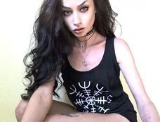 2014tumblr1.jpg (53 KB) Felice Fawn. arguably a trailblazer for the Nu-Goth aesthetic.