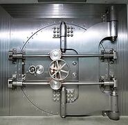 Bank vault.jpg (24 KB)