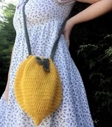 https://berriesandbonnets.tumblr.com/post/617916504303910912/a-cute-small-crochet-lemon-bag-now-in-my (468 KB) Crotchet lemon bag by berriesandbonnets on Tumblr