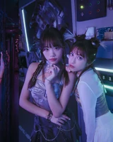 Futuritic.jpg (184 KB)