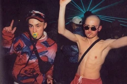 Dfde14d04b01f0180362699b388b551c.jpg (49 KB) Gabber ravers.