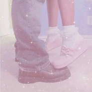 Bbygirl-toes.jpg (7 KB)