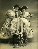 Music-hall-dancers.jpg (43 KB)