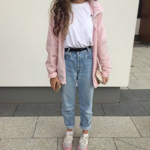 Softie Aesthetics Wiki Fandom As for today, cropped tops became a stable part of soft grunge aesthetic. softie aesthetics wiki fandom