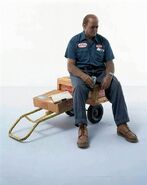 Delivery Man (Duane Hanson, 1980)