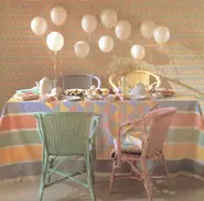 A party table adorned in pastels