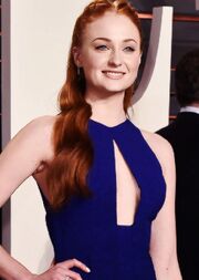 Fd0e397a3f8c71c108131af4537a8b8a--graydon-carter-sophie-turner
