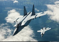 A pair of MiG-31BMs in flight.