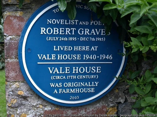 Close up of the plaque at Vale House