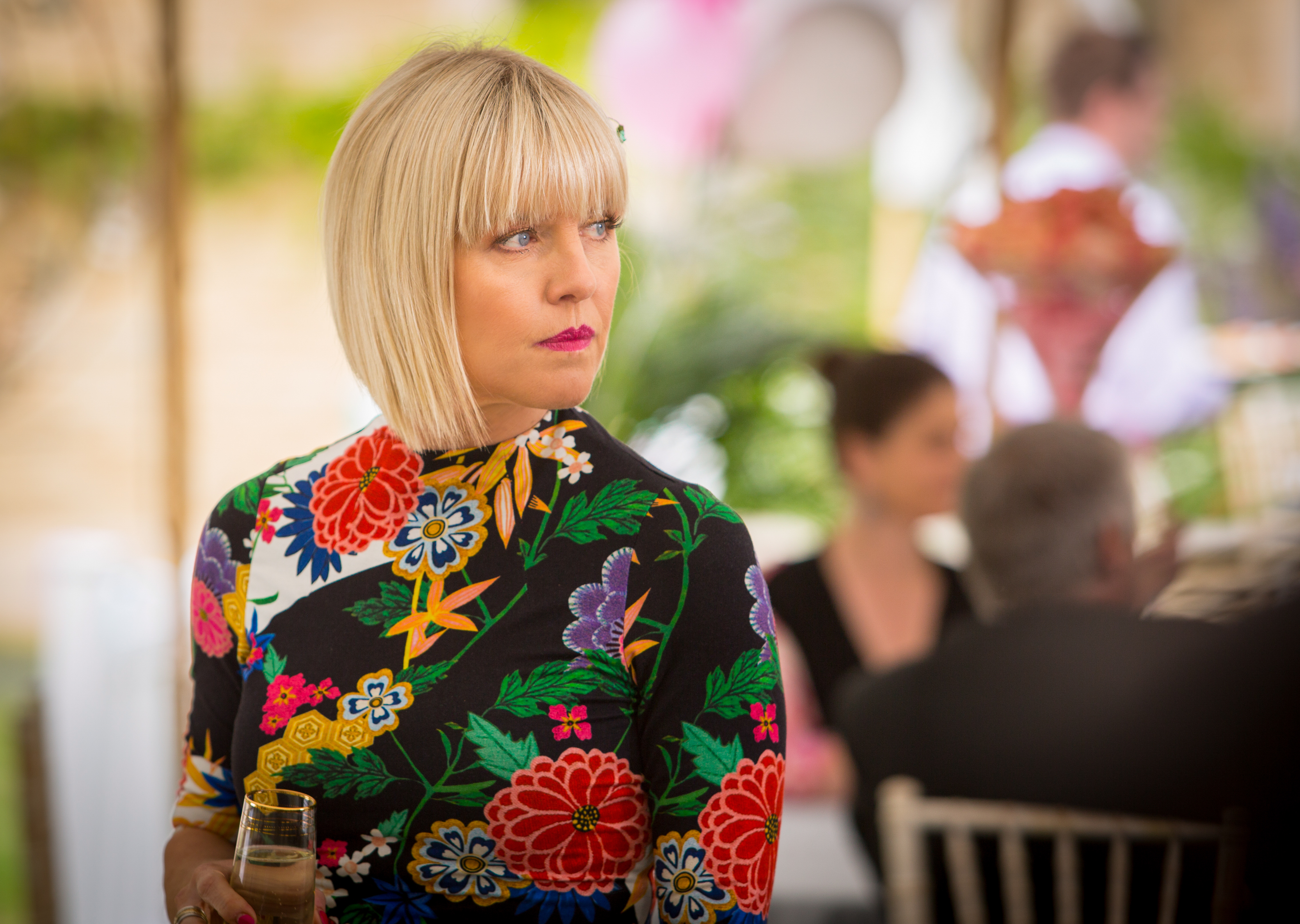 https://static.wikia.nocookie.net/agatharaisin/images/a/af/S03E02_Deadly_Dance_Still_03.jpg/revision/latest?cb=20210423160401