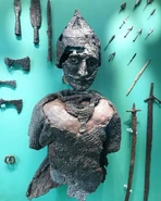 Cuman-Kipchak-armor-&-mask.jpg (165 KB) Cuman-Kipchak masked helmet, hauberk and weapons at Lypovets, Ukraine