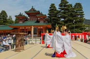 Heian jingu kagura.jpg (297 KB) Miko from Heian-jingu, Kyoto performing a kagura dedicated to Emperor Kamnu