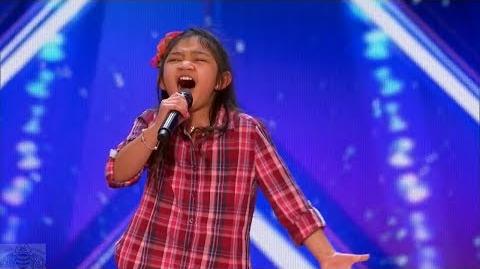 America's Got Talent 2017 Angelica Hale 9 Year Old Stuns Simon & The Crowd Full Audition S12E02