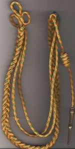 Fourragère aux couleurs du ruban de la médaille militaire