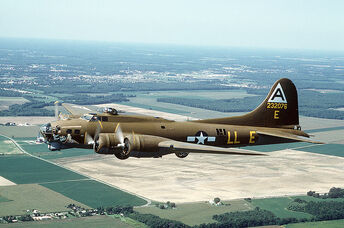 800px-B-17G Flying Fortress