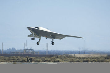800px-X-47B 110204-F-1162D-119.jpg