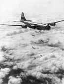 220px-WarKorea B-29-korea-1-.jpg (14 KB) B-29 dropping bombs